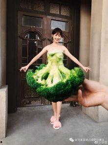 吃瓜蓝衣服女孩,揭秘蓝衣女孩的神秘面纱