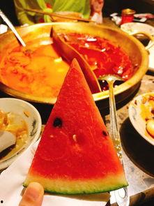 小龙坎火锅吃瓜,吃瓜群众的美食盛宴