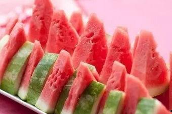 九个亿吃瓜,吃瓜背后的网络狂欢与反思